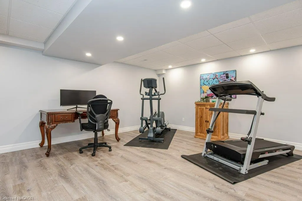 90 Autumn Ridge Trail
