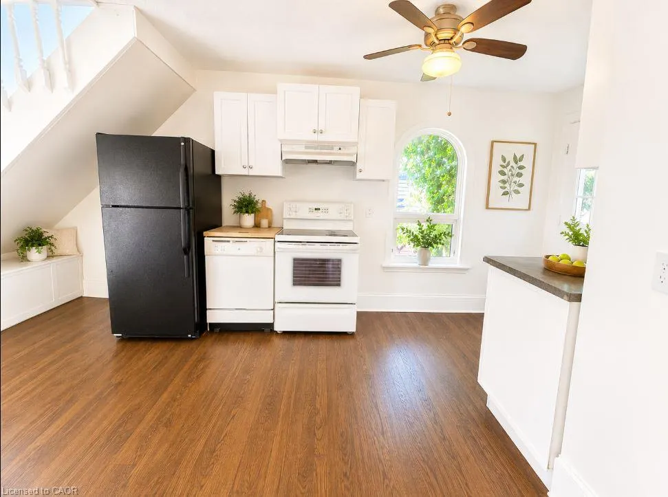 219 Erie Avenue #Upper