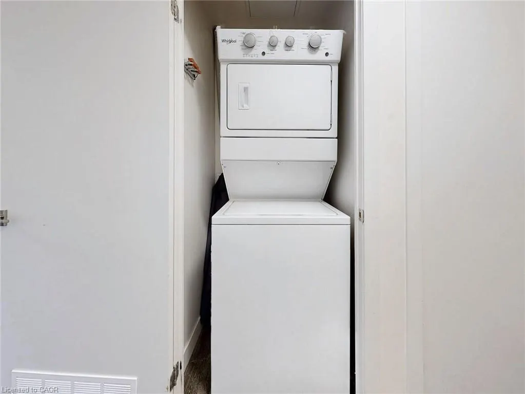 2093 Fairview Street #201