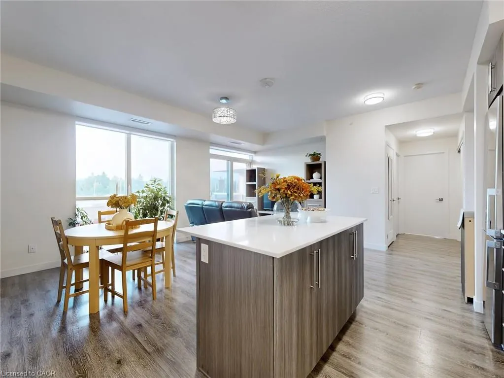 2093 Fairview Street #201