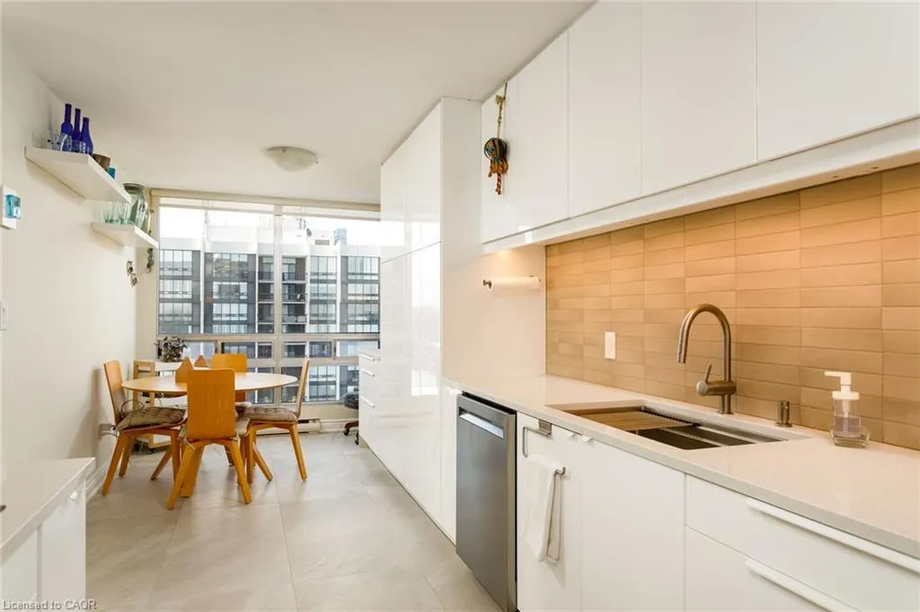 2180 Marine Drive #1401