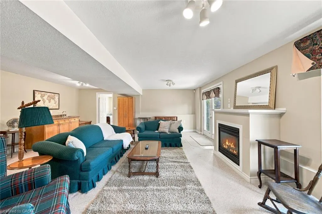 500 Lakeview Drive #9