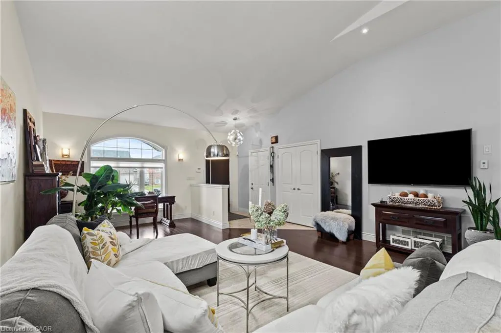 9147 Hendershot Boulevard