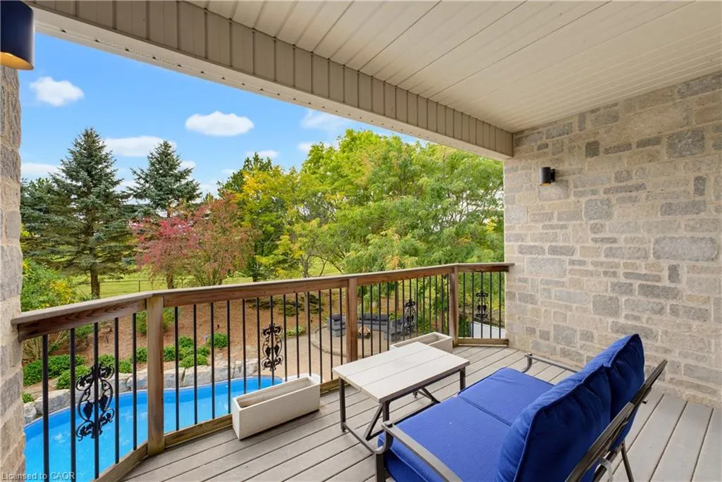 247 Old Onondaga Road E