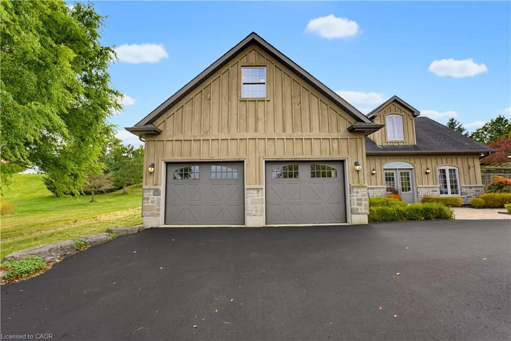 247 Old Onondaga Road E