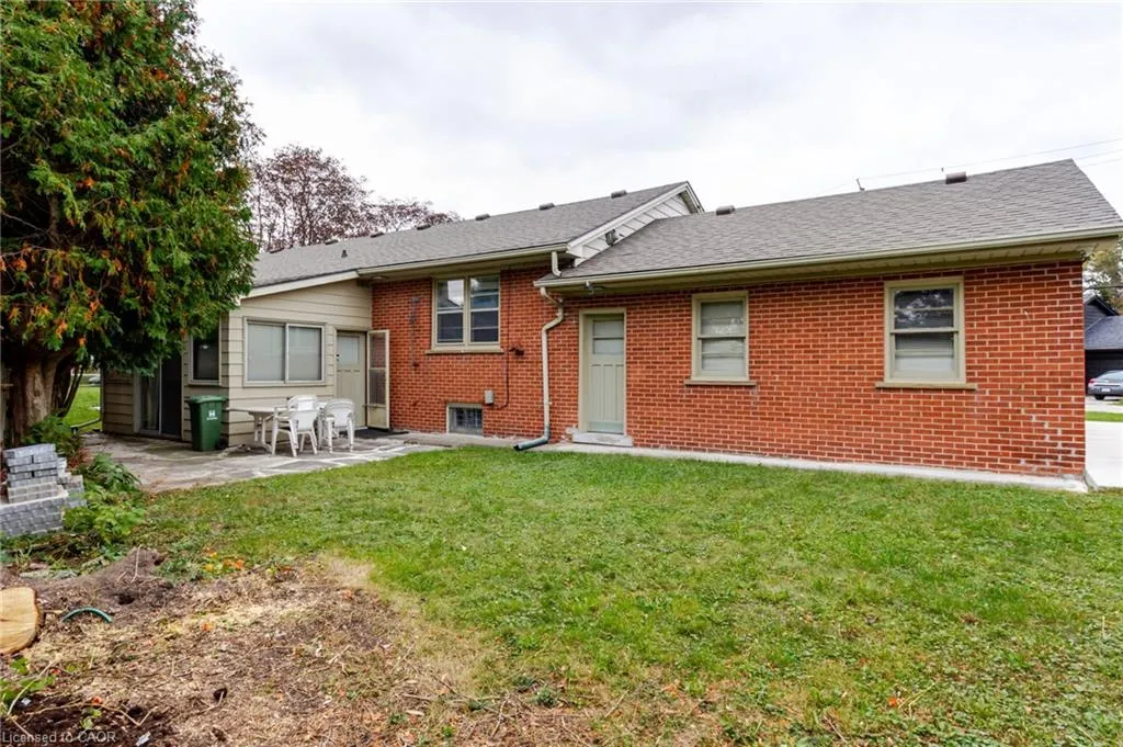 77 Randall Avenue