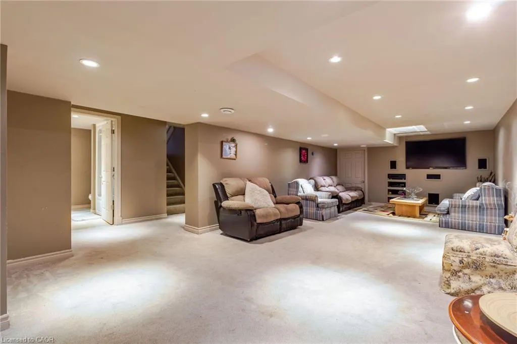 77 Randall Avenue