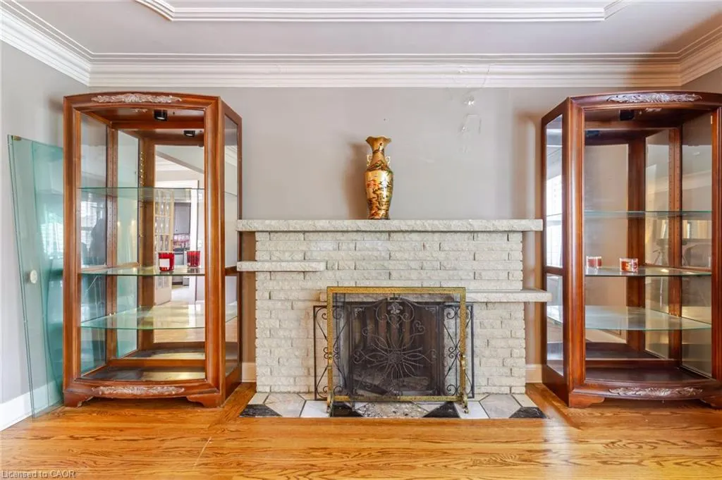 77 Randall Avenue