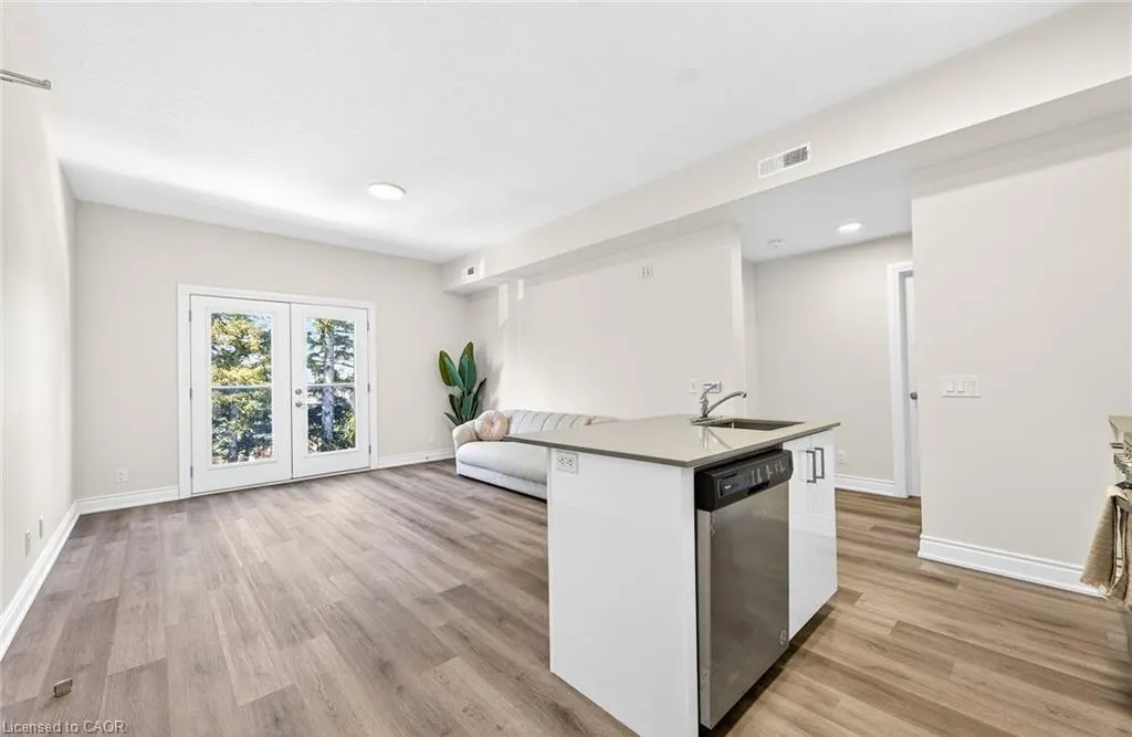 261 King Street E #303
