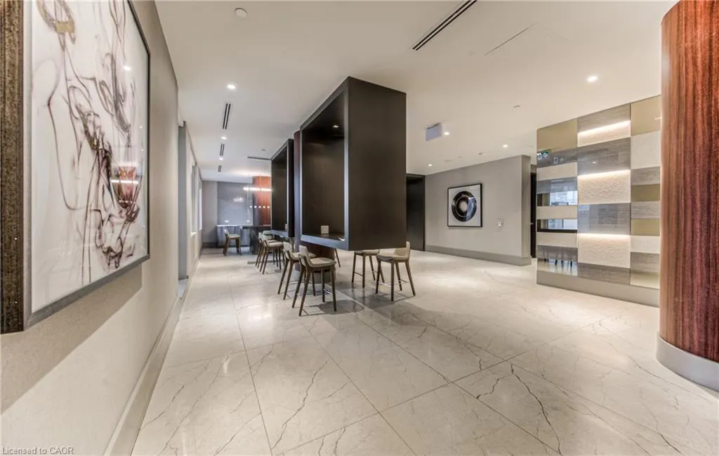 55 Duke Street W #704