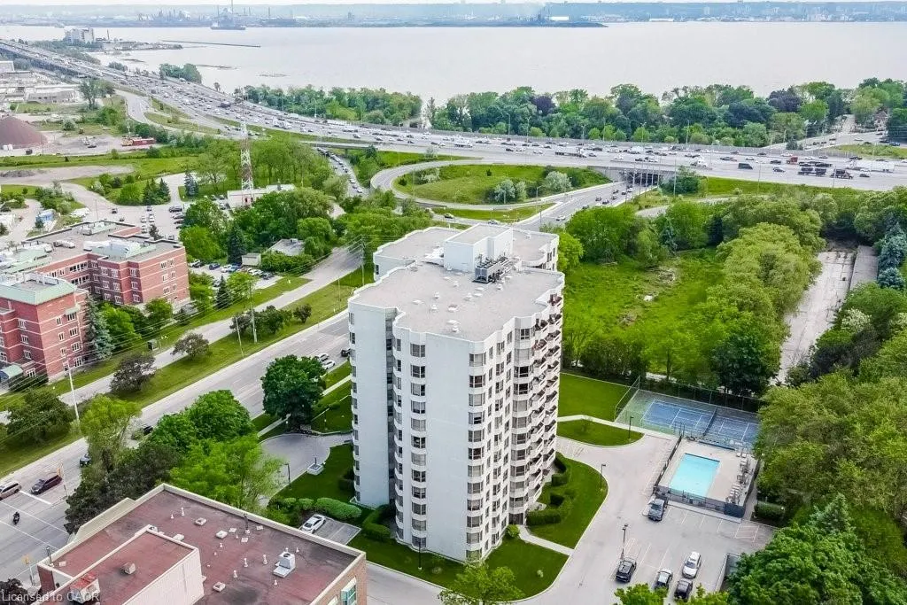 1201 North Shore Boulevard E #706
