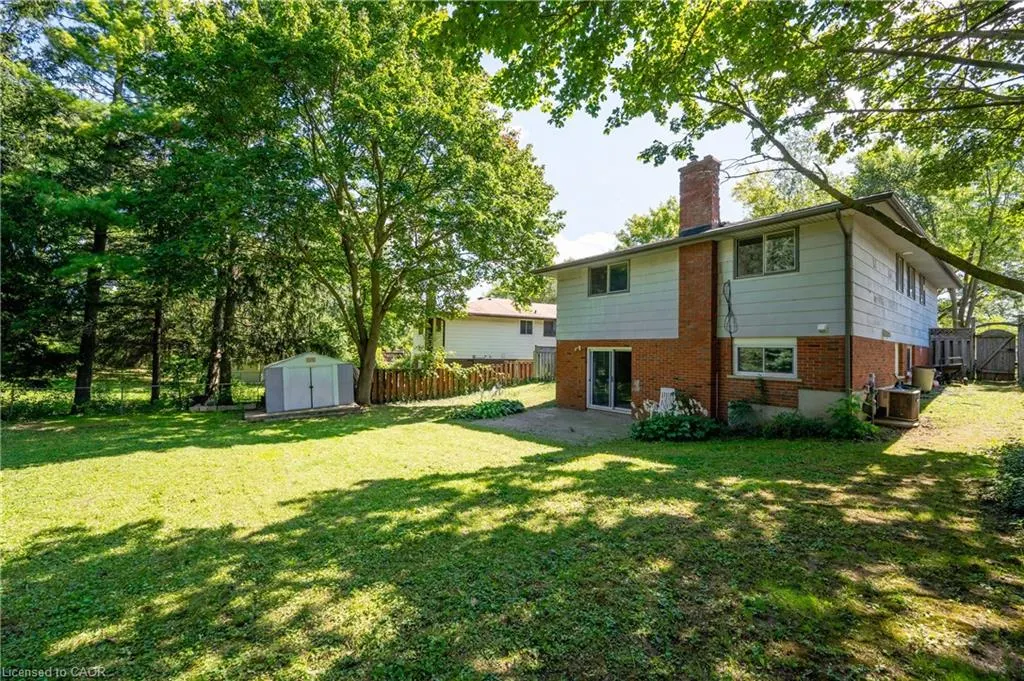 328 Breezewood Crescent #UPPER