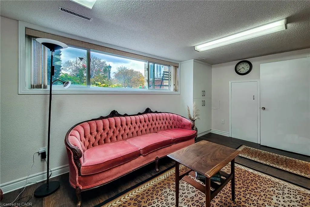 5 Lynford Avenue