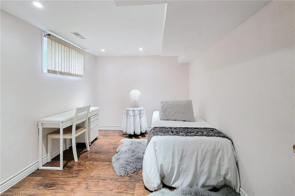 5 Lynford Avenue