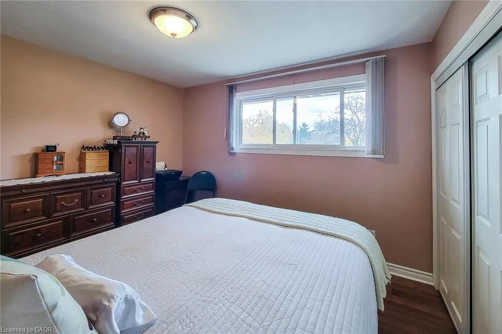 5 Lynford Avenue