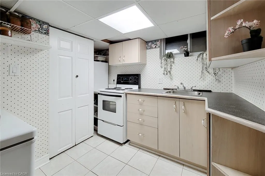 5 Lynford Avenue