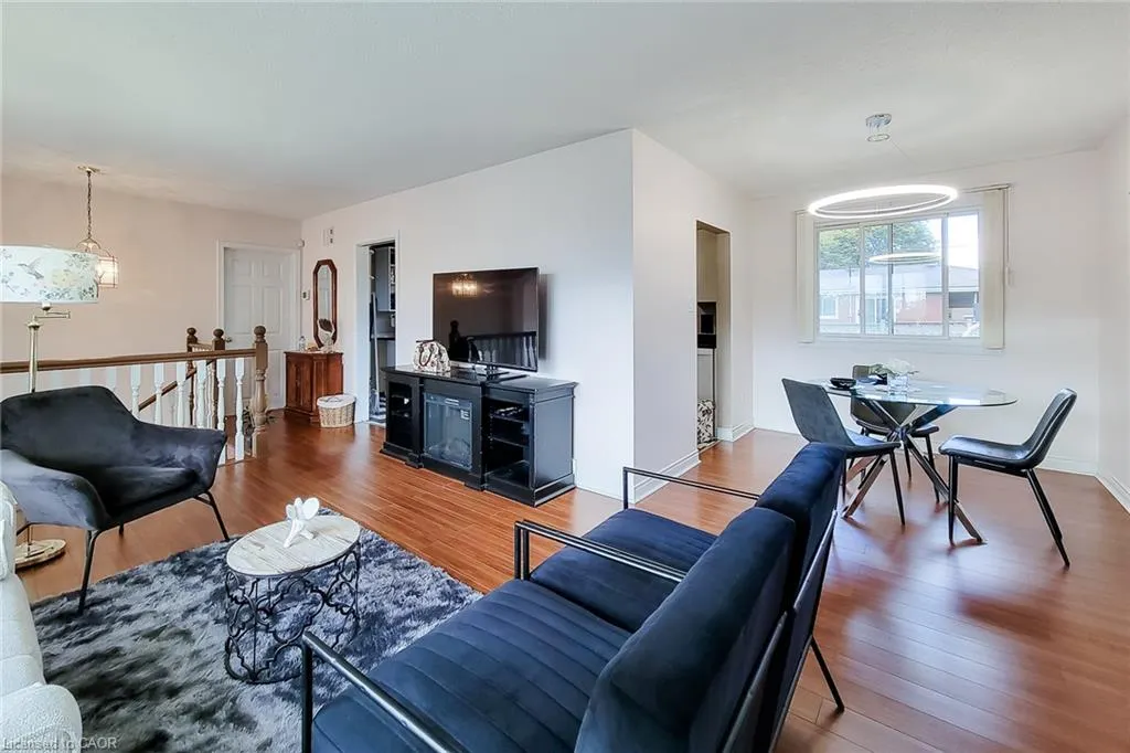 5 Lynford Avenue