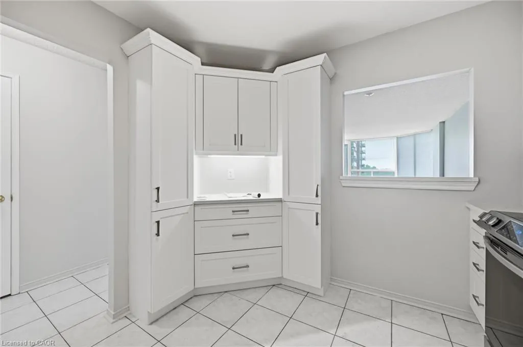 1270 Maple Crossing Boulevard #808