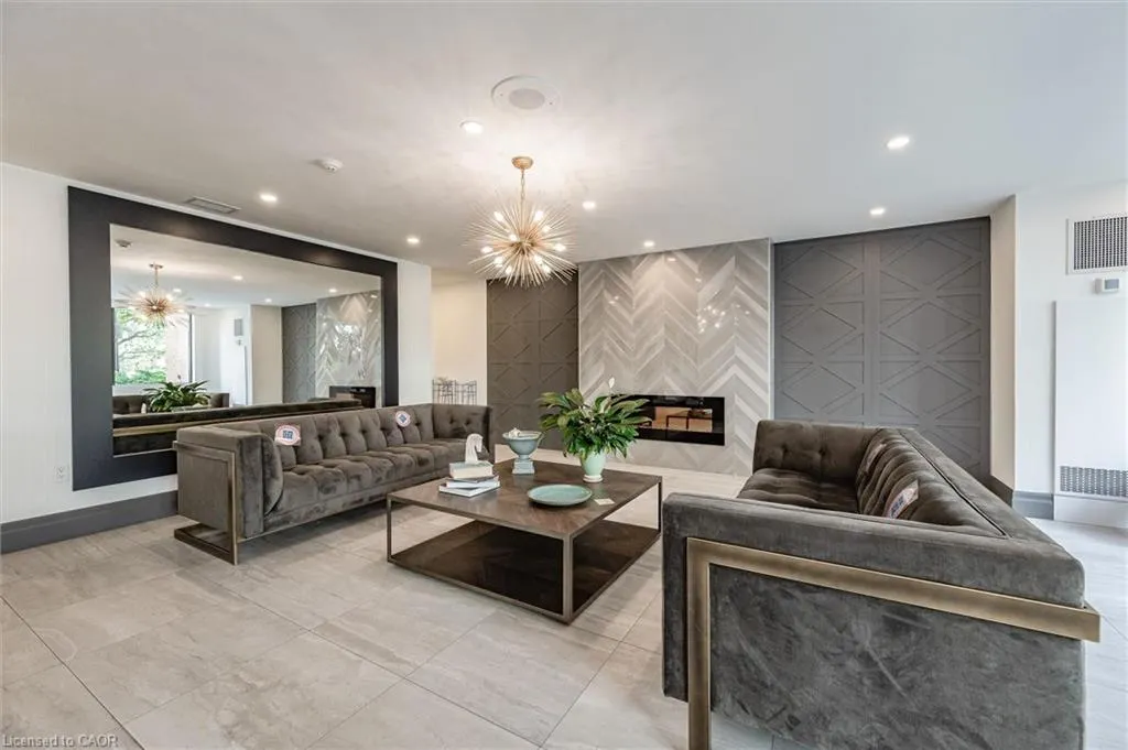 1270 Maple Crossing Boulevard #808