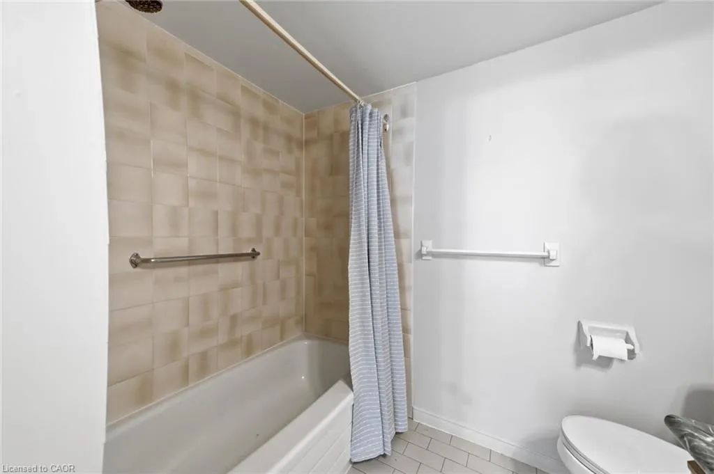 1270 Maple Crossing Boulevard #808