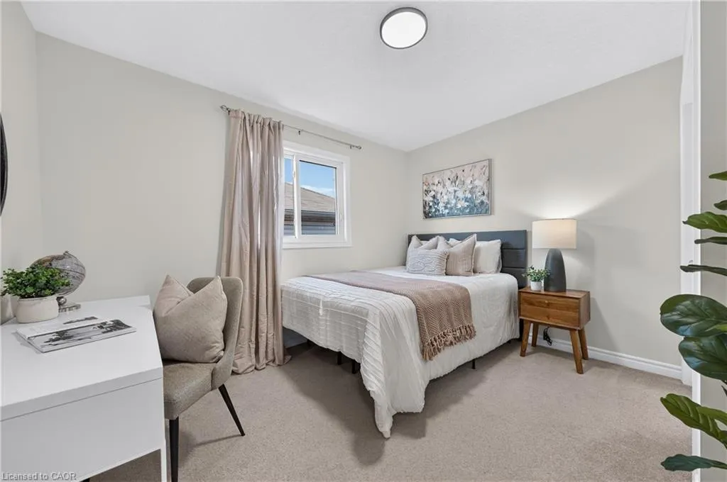 354 Tealby Crescent