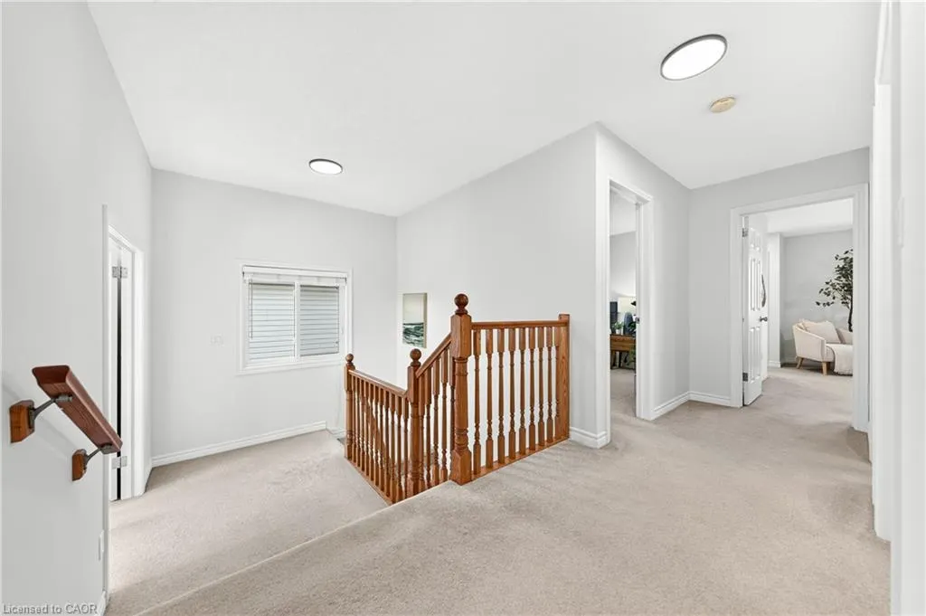 354 Tealby Crescent