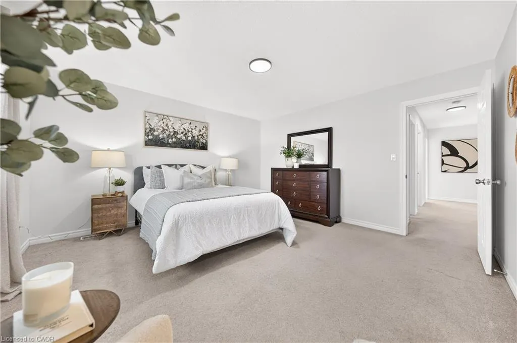 354 Tealby Crescent