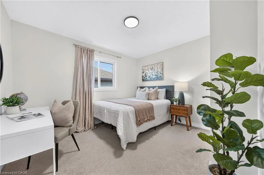 354 Tealby Crescent