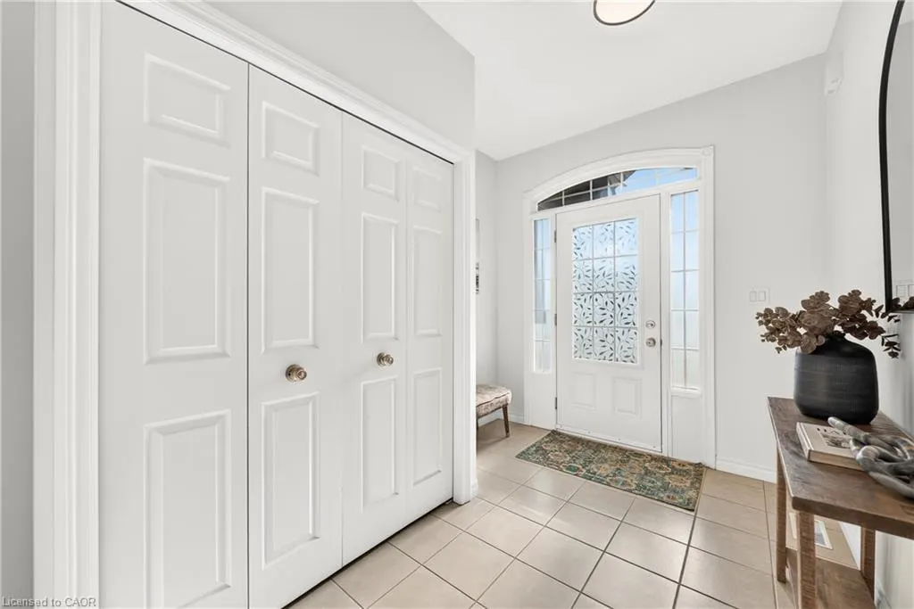 354 Tealby Crescent
