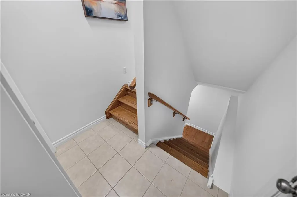 354 Tealby Crescent