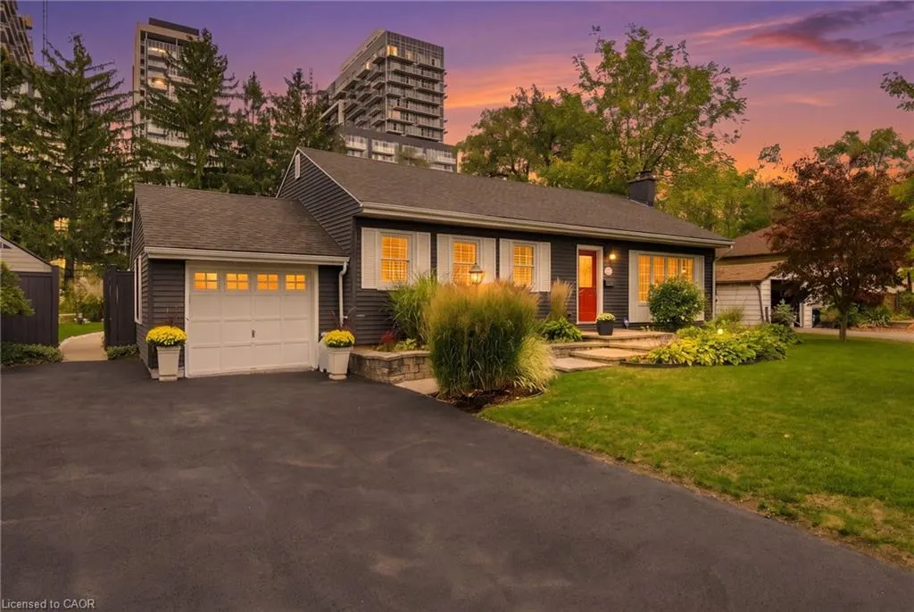 2101 Edinburgh Drive