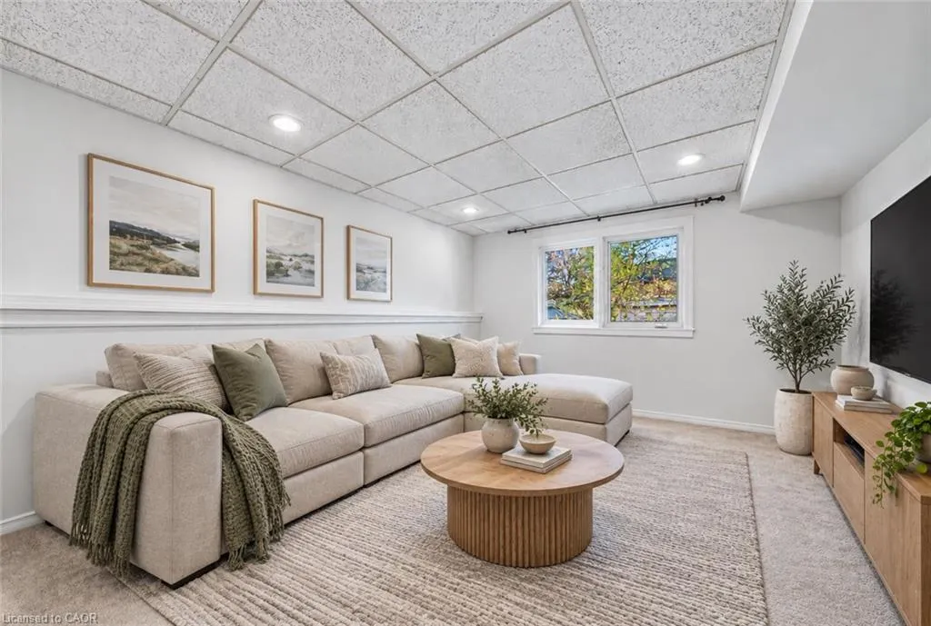 21 Moss Boulevard