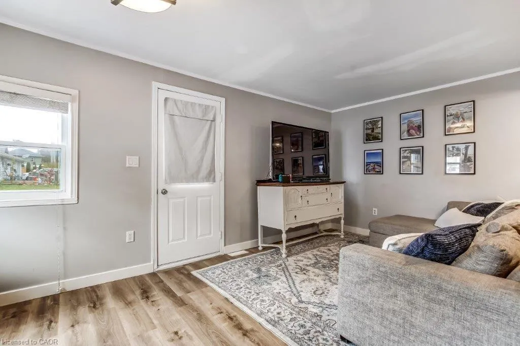 12 Pansy Avenue