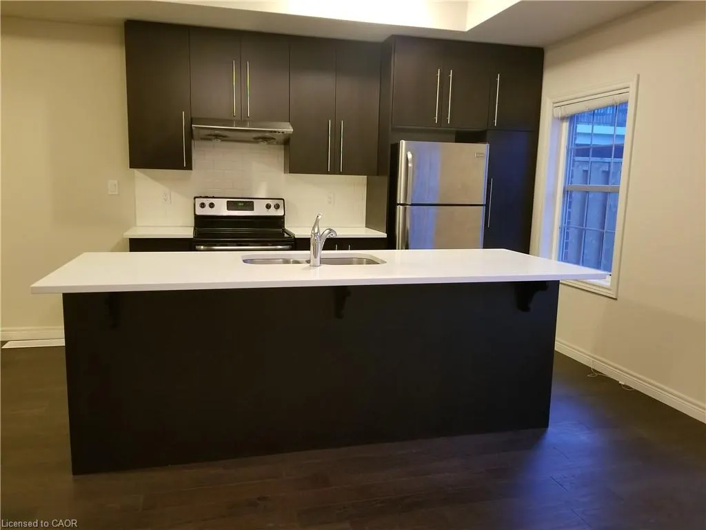 32 Prince Albert Boulevard