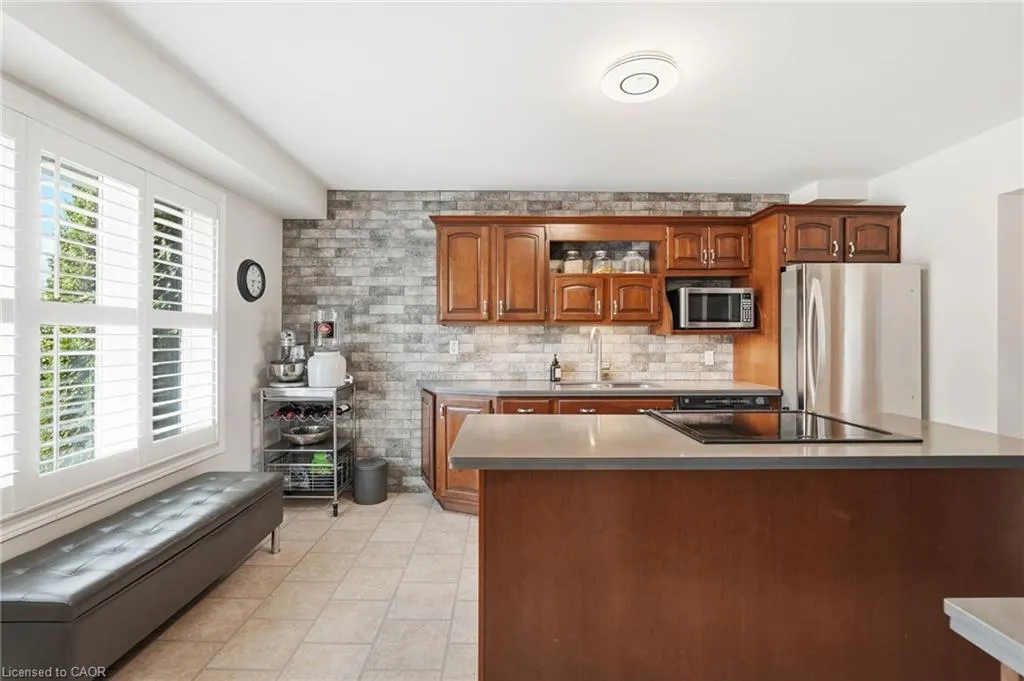 2266 Melissa Crescent