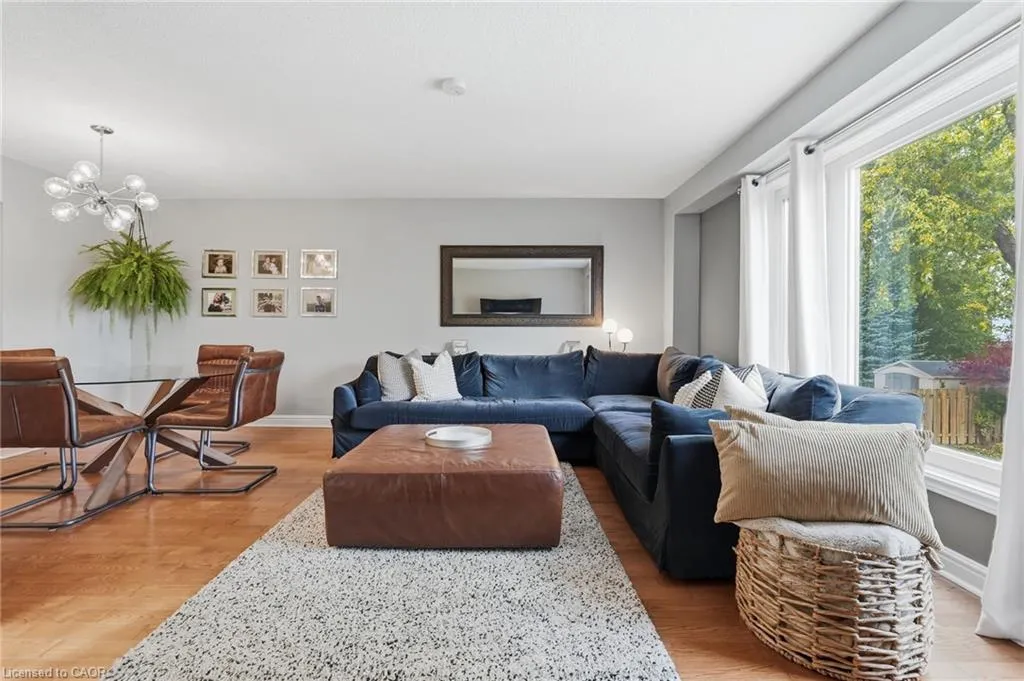 2266 Melissa Crescent