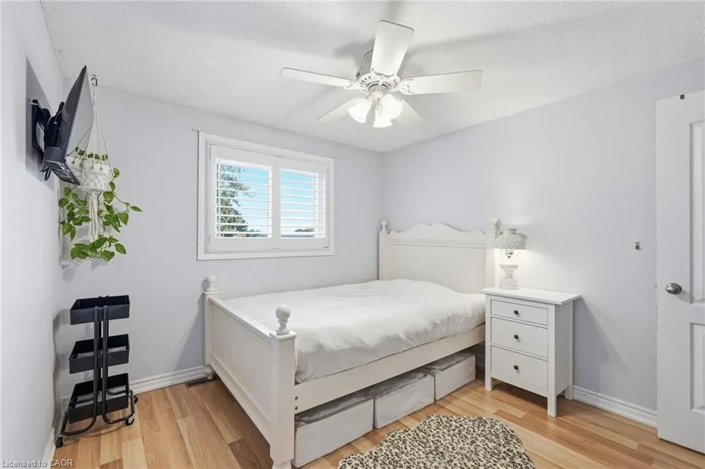 2266 Melissa Crescent