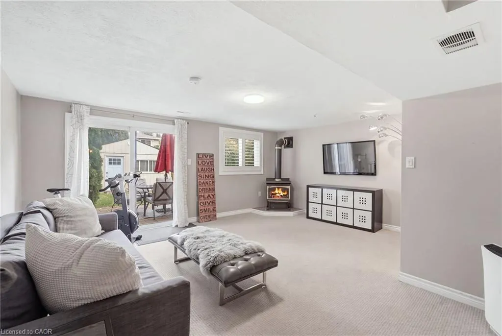 2266 Melissa Crescent