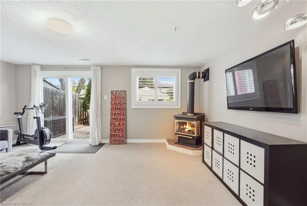 2266 Melissa Crescent