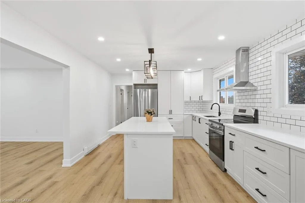16 Elm Avenue