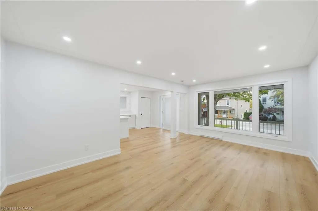 16 Elm Avenue