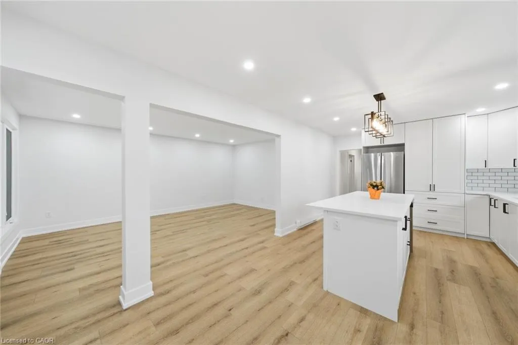 16 Elm Avenue