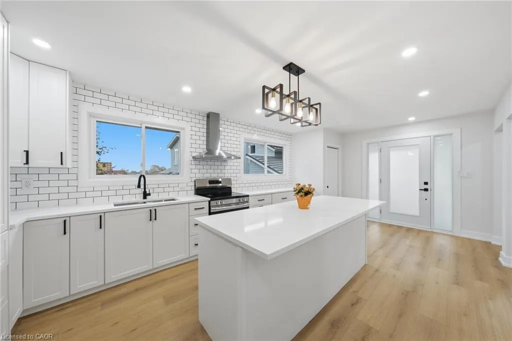 16 Elm Avenue