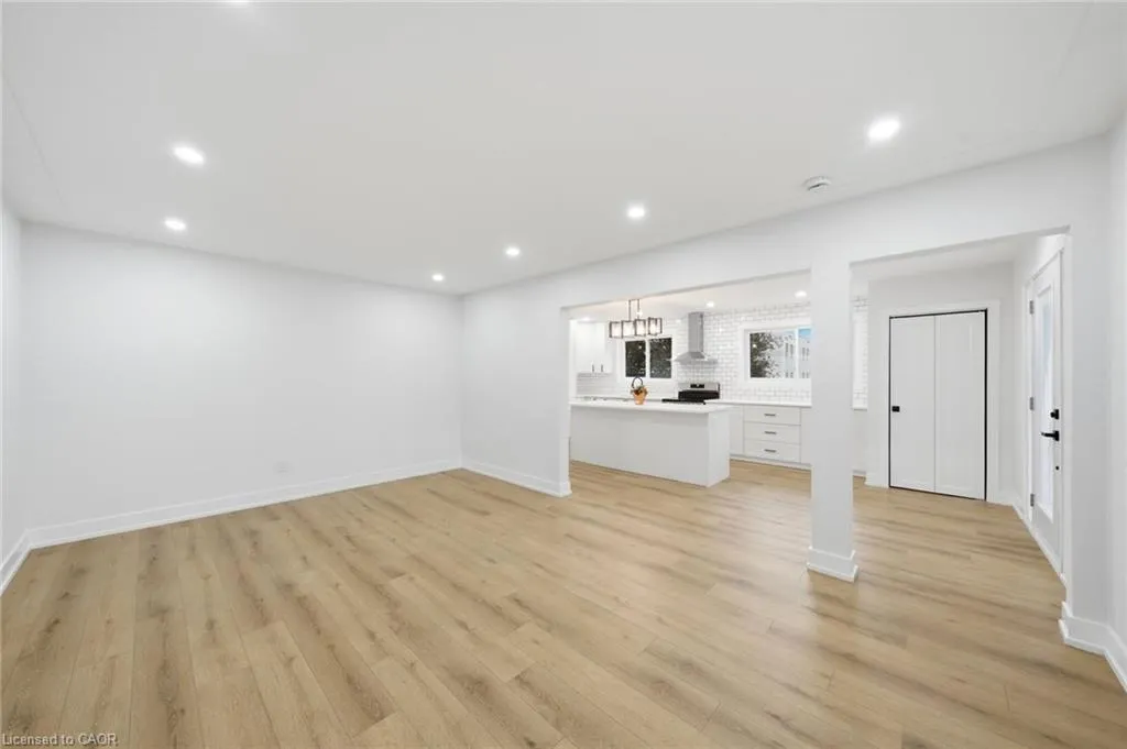 16 Elm Avenue