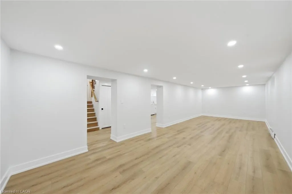 16 Elm Avenue