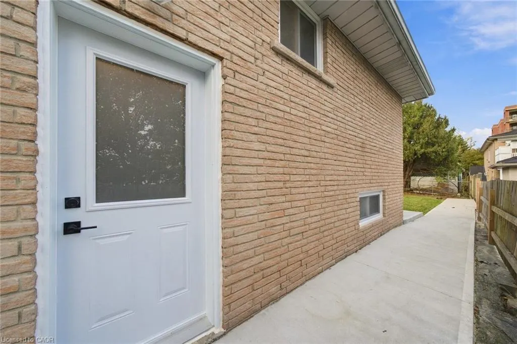 16 Elm Avenue
