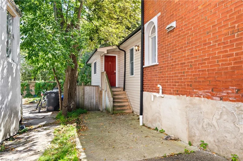 98 Waterloo Avenue
