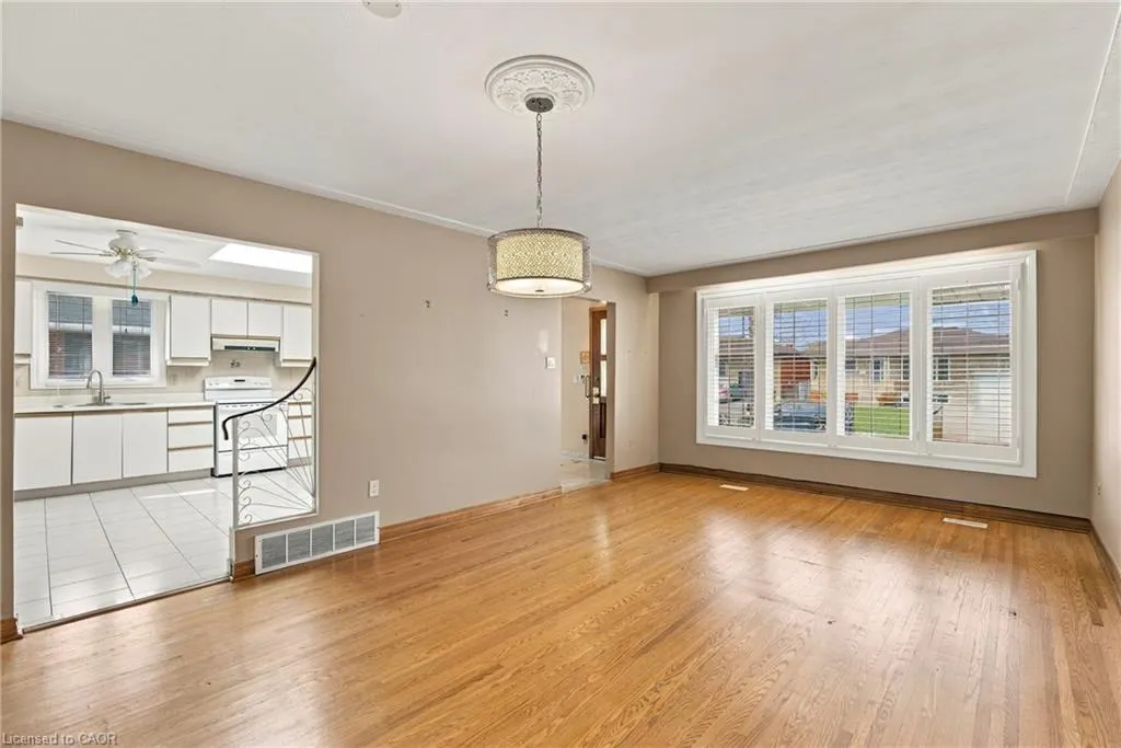 15 Flora Drive