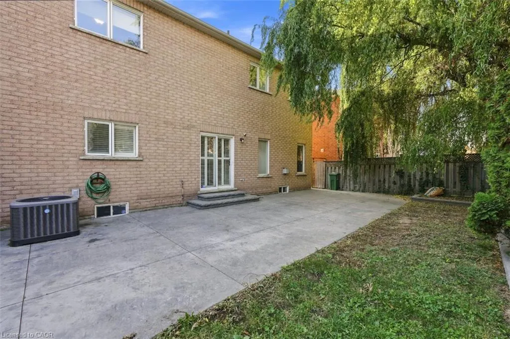 25 Bridgenorth Crescent
