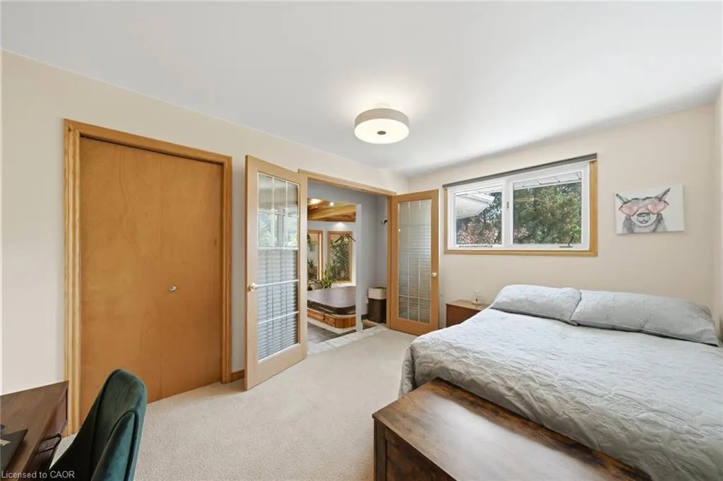 16 Redwood Court